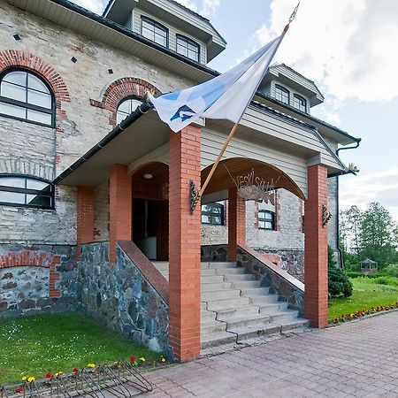 Veskisilla Hotel Türi Eksteriør billede