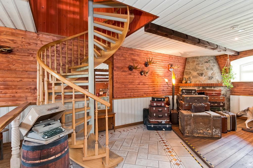Veskisilla Hotel Türi Eksteriør billede