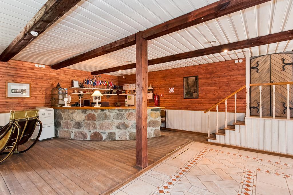 Veskisilla Hotel Türi Eksteriør billede