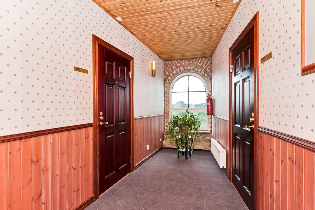Veskisilla Hotel Türi Eksteriør billede