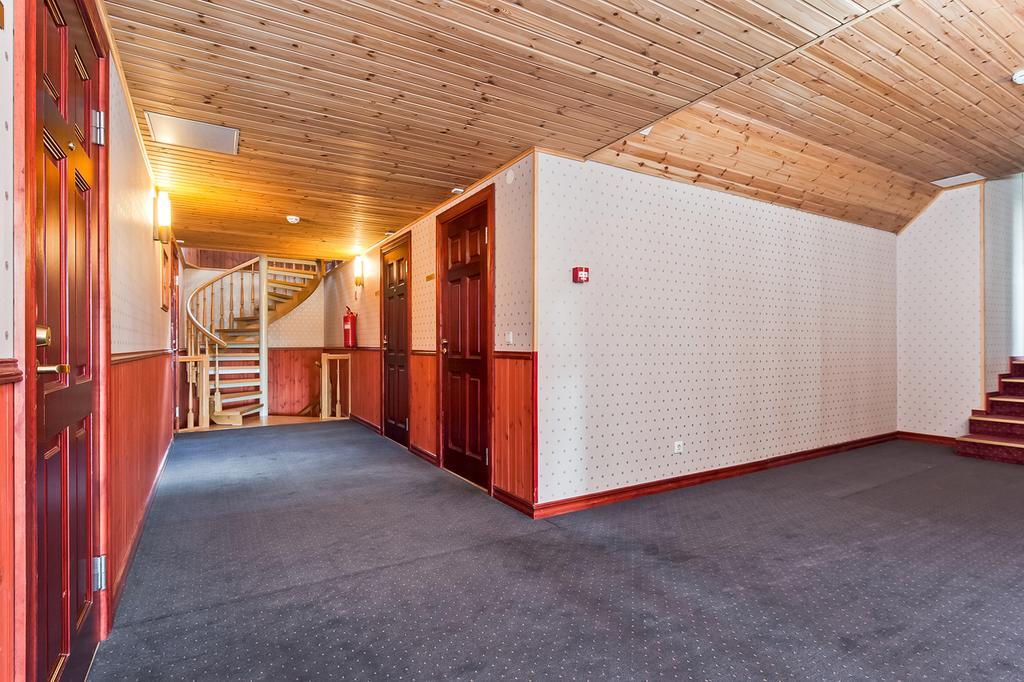 Veskisilla Hotel Türi Eksteriør billede