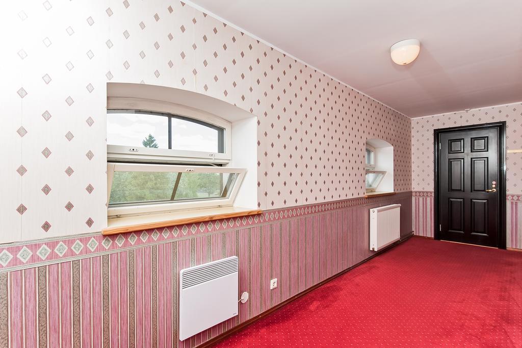 Veskisilla Hotel Türi Eksteriør billede