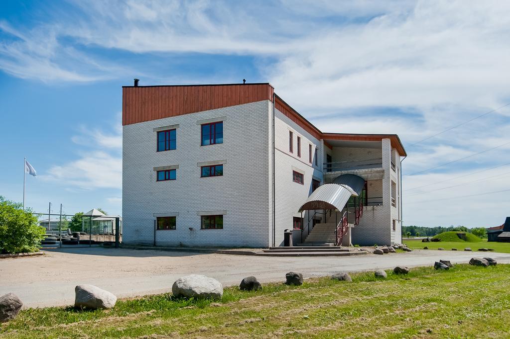 Veskisilla Hotel Türi Eksteriør billede