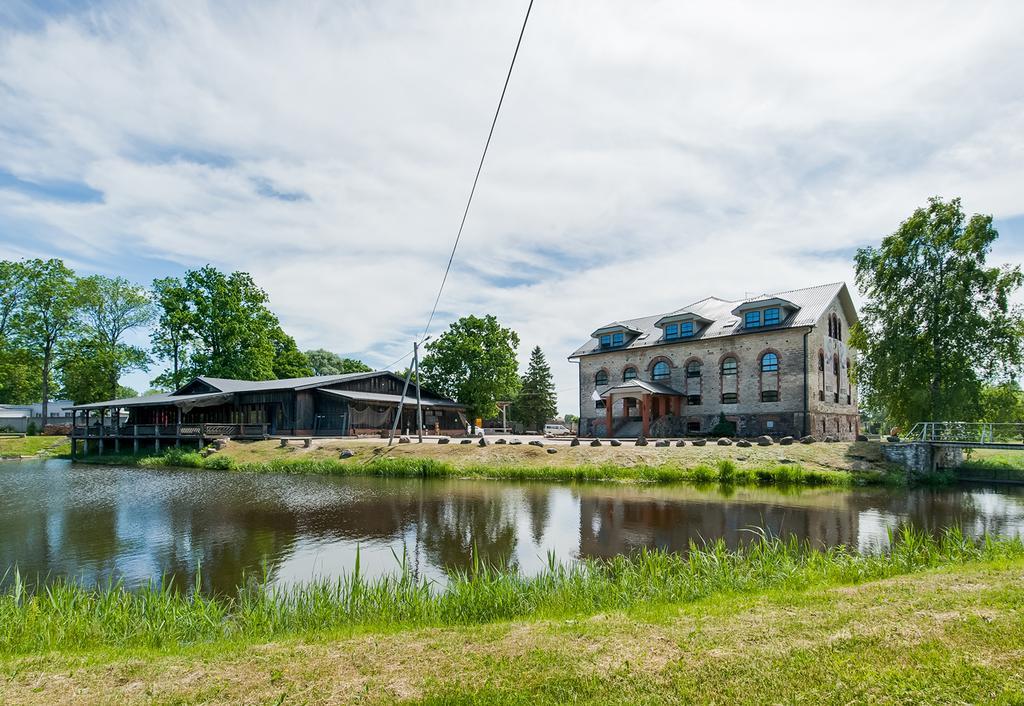 Veskisilla Hotel Türi Eksteriør billede